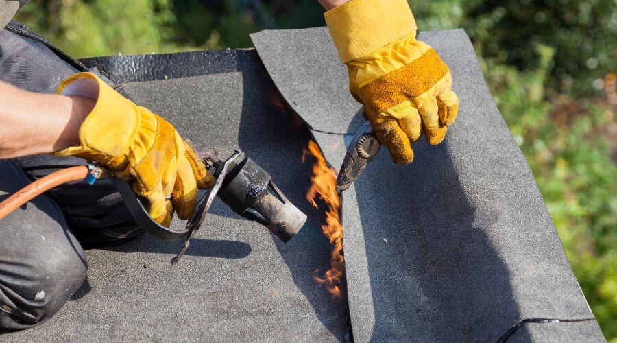 Professional residential roofers in Gifford, IL